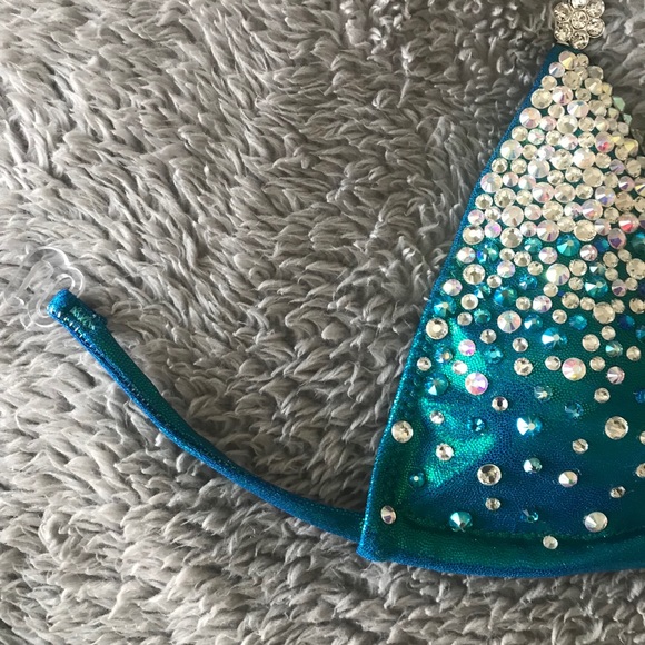 SOLD. NPC Competition Bikini - Picture 3 of 8